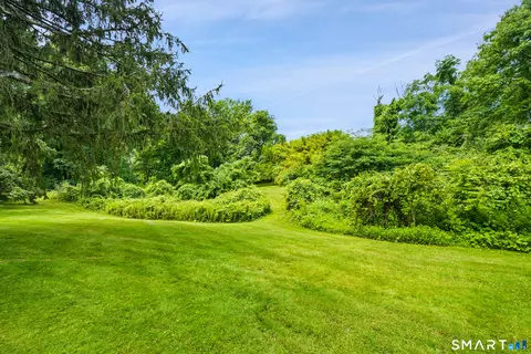 Exterior - 29 Lonetown Rd, Redding, CT 06896 photo 9 of 10