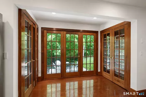 Entry Way - 29 Lonetown Rd, Redding, CT 06896 photo 1 of 1