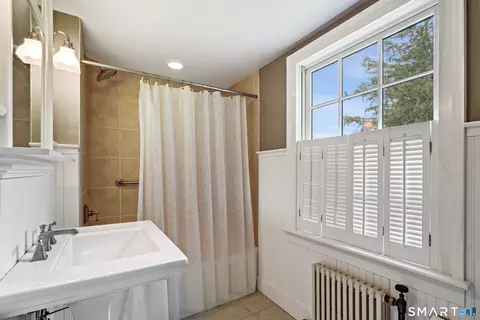 Bath - 29 Lonetown Rd, Redding, CT 06896 photo 6 of 6