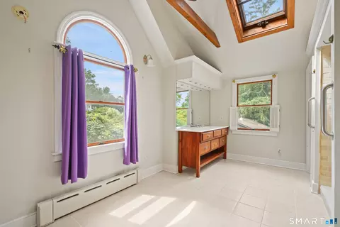 Bath - 29 Lonetown Rd, Redding, CT 06896 photo 3 of 6