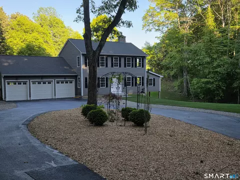 Exterior - 236 Rixtown Rd, Griswold, CT 06351 photo 2 of 9