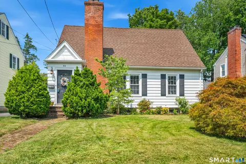 64 Meadowbrook Rd, West Hartford, CT 06107