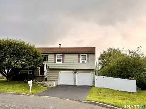 148 Wilcox St, Bridgeport, CT 06606