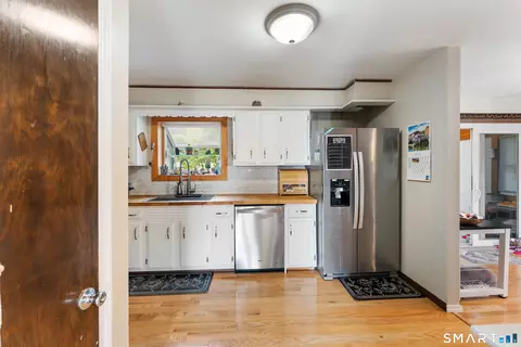Kitchen - 18 Philmar Dr, Plainfield, CT 06374 photo 3 of 4