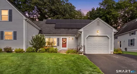 175 Deer Run Trl, Manchester, CT 06042