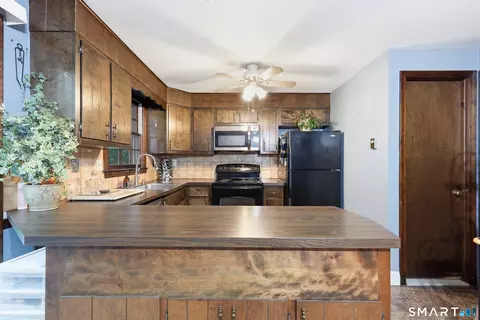 Kitchen - 78 Brandywine Ln #78, Suffield, CT 06078 photo 4 of 4