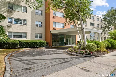 292 Pequot Ave #D2, New London, CT 06320