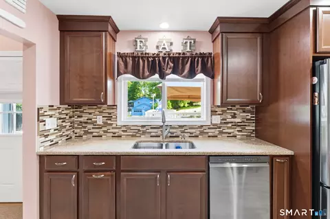 Kitchen - 415 Jerusalem Rd, Windham, CT 06280 photo 2 of 5