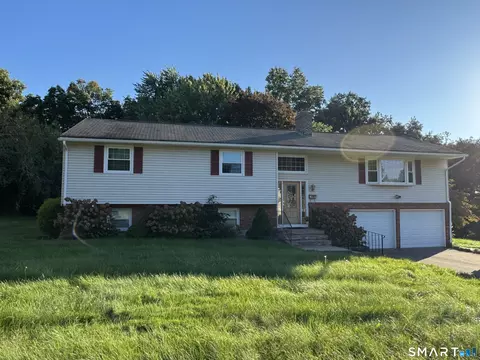 50 Valley View Dr, South Windsor, CT 06074