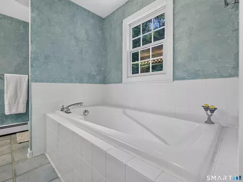Bath - 2125 Durham Rd, Madison, CT 06443 photo 3 of 7