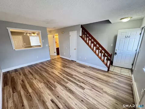 975 Meriden Rd #120, Waterbury, CT 06705