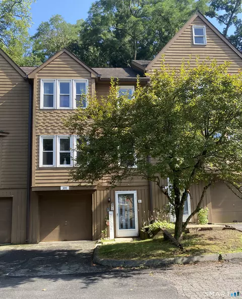 399 Adams St #8, Manchester, CT 06042