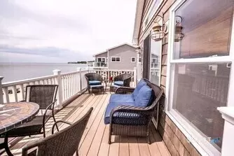 Exterior - 127 Shore Rd, Clinton, CT 06413 photo 3 of 3