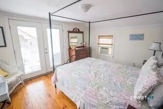 Bedroom - 127 Shore Rd, Clinton, CT 06413 photo 4 of 6