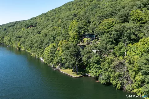 40 Sunset Dr, Sherman, CT 06784