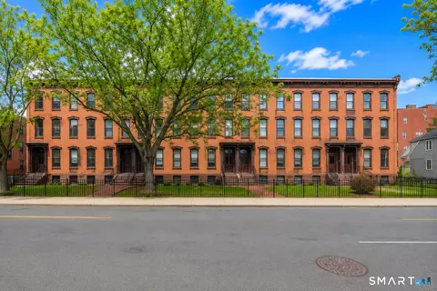 58 Buckingham St #A, Hartford, CT 06105