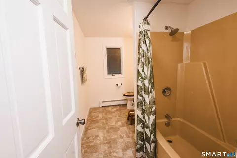 Bath - 16 Stevens St, Windsor Locks, CT 06096 photo 3 of 5
