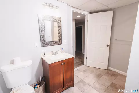 Bath - 16 Stevens St, Windsor Locks, CT 06096 photo 4 of 5