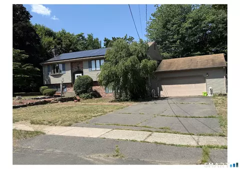 Exterior - 16 Stevens St, Windsor Locks, CT 06096 photo 2 of 4