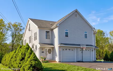 82 Summer St #B, Southington, CT 06489