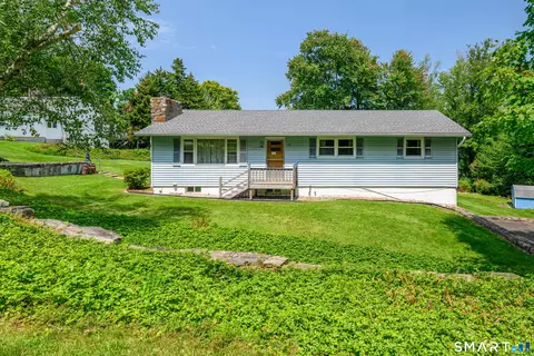 29 Saw Mill Rd, New Fairfield, CT 06812