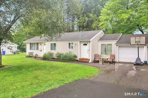 25 Pine Tree Ln, South Windsor, CT 06074