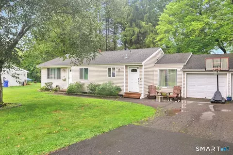 25 Pine Tree Ln, South Windsor, CT 06074