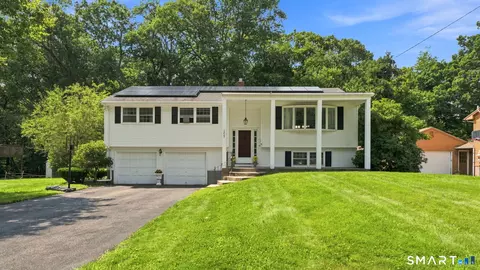 Exterior - 257 Goff Rd, Wethersfield, CT 06109 photo 4 of 11
