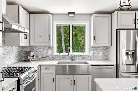 Kitchen - 257 Goff Rd, Wethersfield, CT 06109 photo 4 of 4