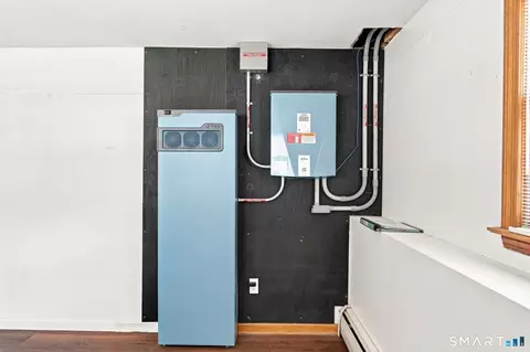 Entry Way - 257 Goff Rd, Wethersfield, CT 06109 photo 1 of 1