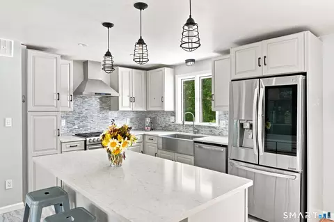 Kitchen - 257 Goff Rd, Wethersfield, CT 06109 photo 2 of 4
