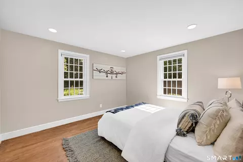 Bedroom - 987 Hill St, Suffield, CT 06078 photo 3 of 6