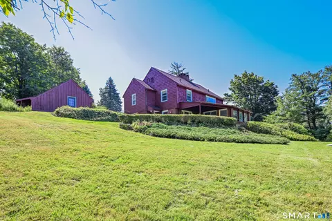 Exterior - 987 Hill St, Suffield, CT 06078 photo 4 of 7