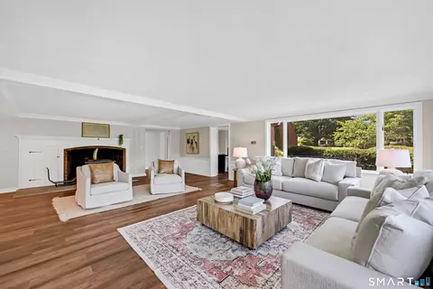 Living - 987 Hill St, Suffield, CT 06078 photo 3 of 4