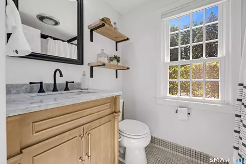 Bath - 987 Hill St, Suffield, CT 06078 photo 1 of 4