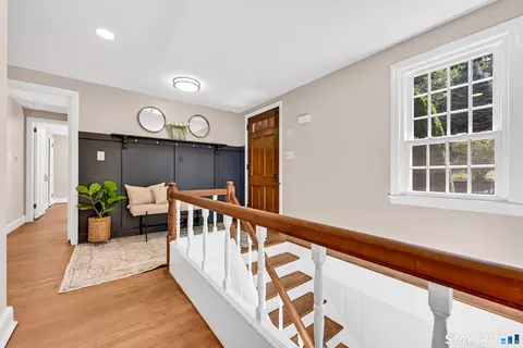 Entry Way - 987 Hill St, Suffield, CT 06078 photo 1 of 3