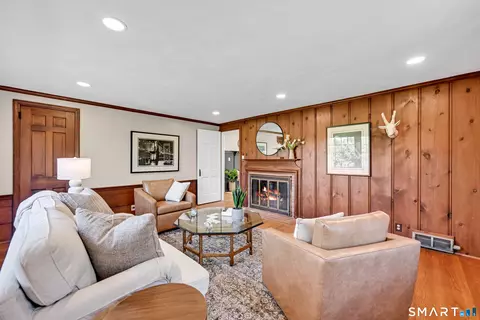Living - 987 Hill St, Suffield, CT 06078 photo 2 of 4