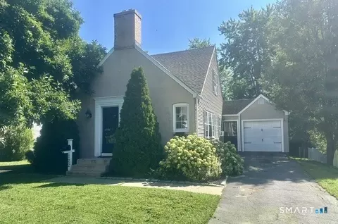 122 Overbrook Rd, West Hartford, CT 06107