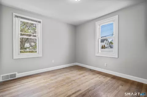 Bedroom - 68 Whiting St, Hamden, CT 06514 photo 1 of 5