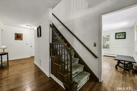Entry Way - 75 Great Ring Rd, Sandy Hook, CT 06482 photo 1 of 2