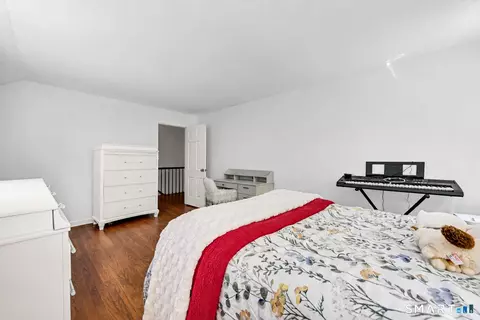 Bedroom - 75 Great Ring Rd, Sandy Hook, CT 06482 photo 6 of 7