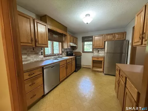 Kitchen - 421 Modock Rd, Putnam, CT 06260 photo 1 of 3