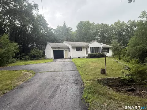 Exterior - 421 Modock Rd, Putnam, CT 06260 photo 3 of 15