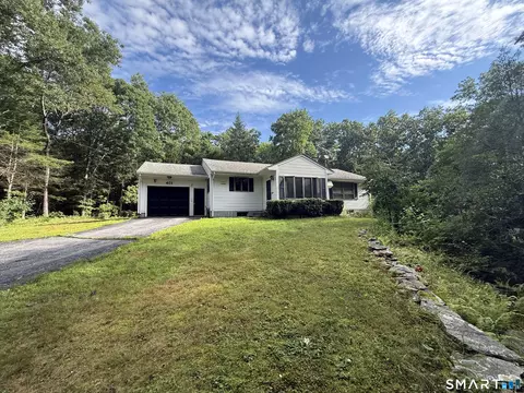 Exterior - 421 Modock Rd, Putnam, CT 06260 photo 2 of 15
