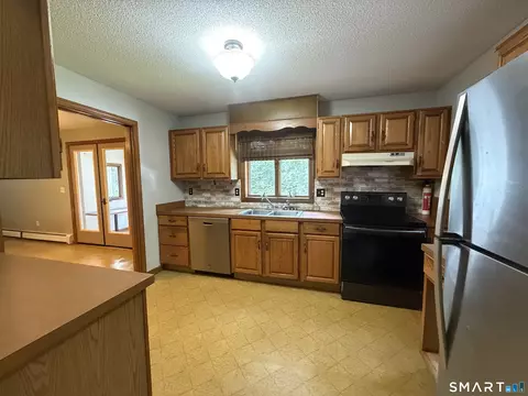 Kitchen - 421 Modock Rd, Putnam, CT 06260 photo 3 of 3