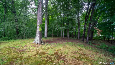 Exterior - 25 Lynn Dr, Wallingford, CT 06492 photo 8 of 8