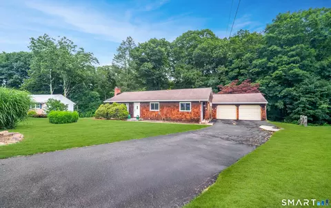 Exterior - 25 Lynn Dr, Wallingford, CT 06492 photo 2 of 8