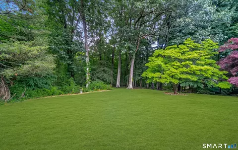 Exterior - 25 Lynn Dr, Wallingford, CT 06492 photo 7 of 8