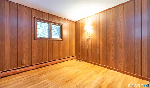 Bedroom - 25 Lynn Dr, Wallingford, CT 06492 photo 4 of 9