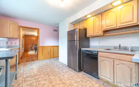 Kitchen - 25 Lynn Dr, Wallingford, CT 06492 photo 3 of 3